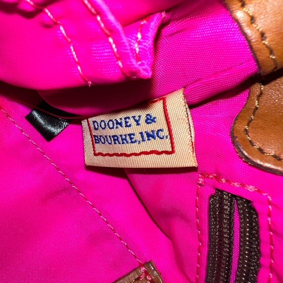 Dooney and bourke pouchette Carry-all HandbagTravel Baguette Purse Little Ducky - Picture 5 of 8